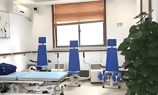 户口迁入深圳不工作会怎么样_电影《神奇4侠：初露锋芒》票房破1000万 信二网微维码创业扫描